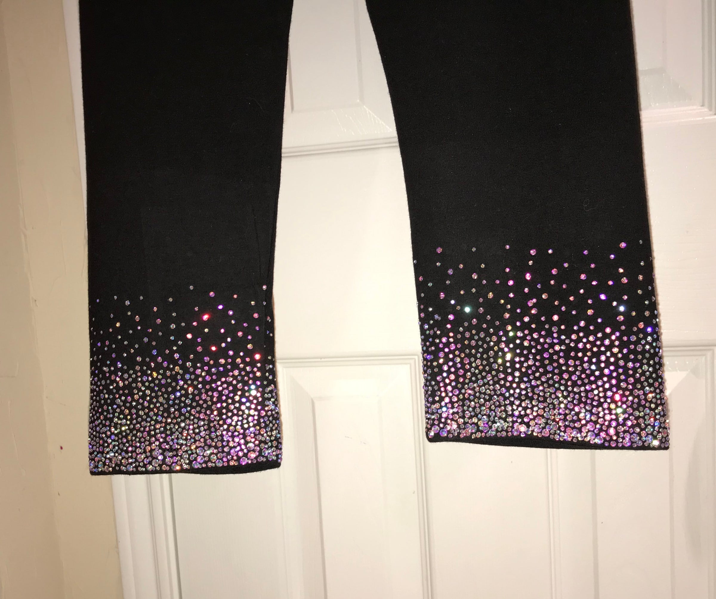 Capri pants with rhinestones shop